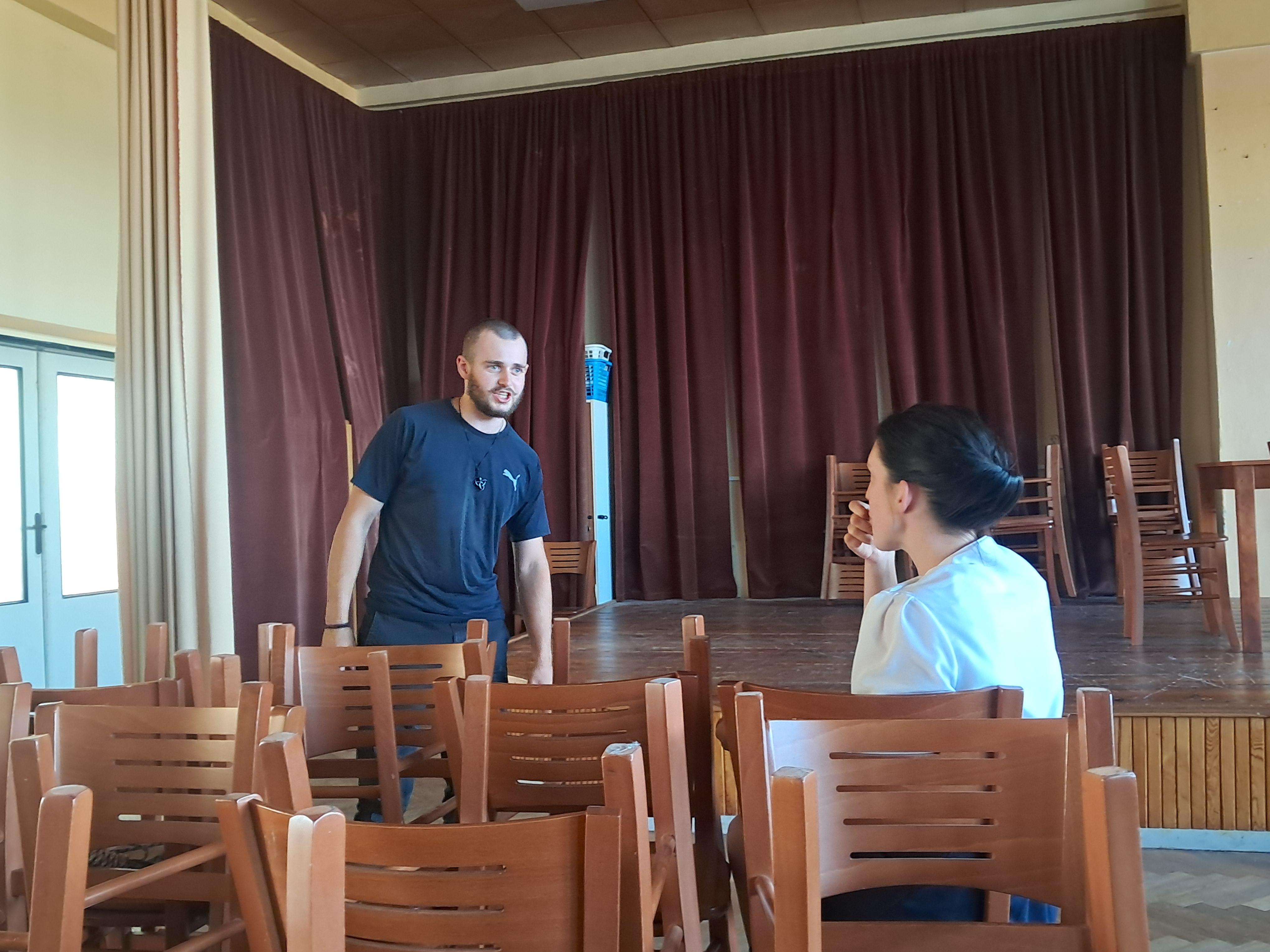 Budka na Fox street – divadlo_divokych_diletantu_budka_na_fox_street_7_1j8nr1snry.jpeg